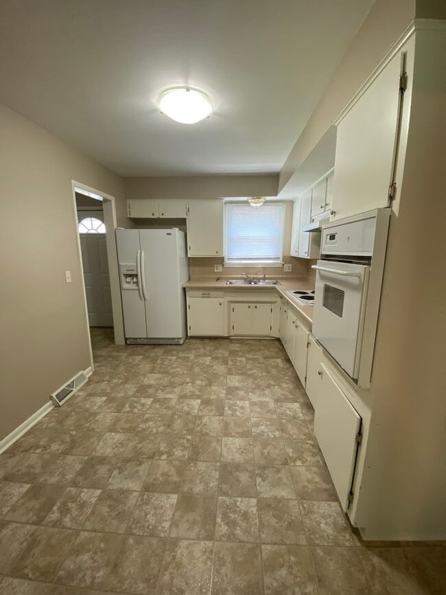 Building Photo - 1953 S Missouri Ave