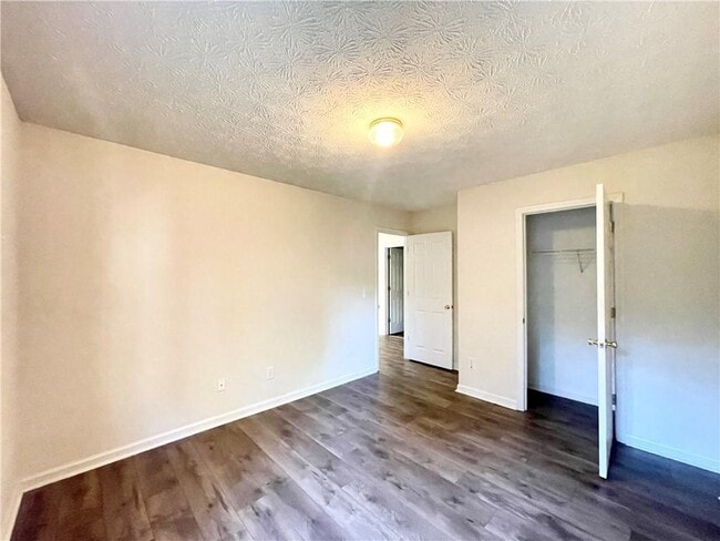 Building Photo - 1820 Chasewood Park Dr