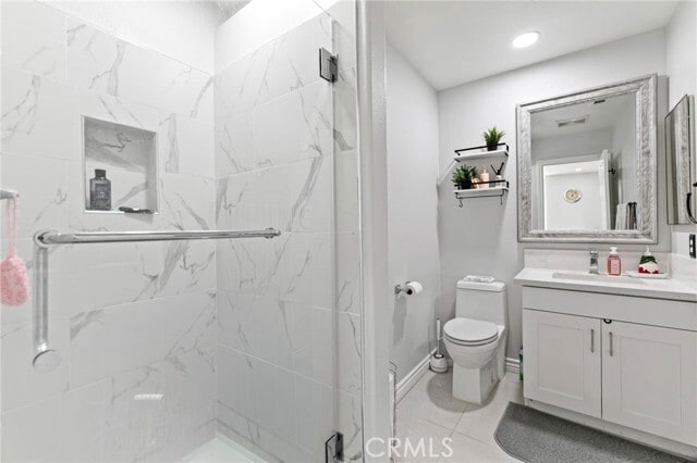 Building Photo - 15881 Madelyn Ct