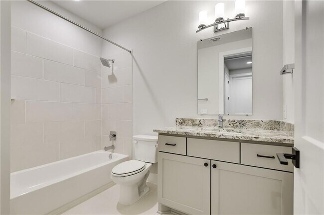 Building Photo - 3905 Vantage Dr