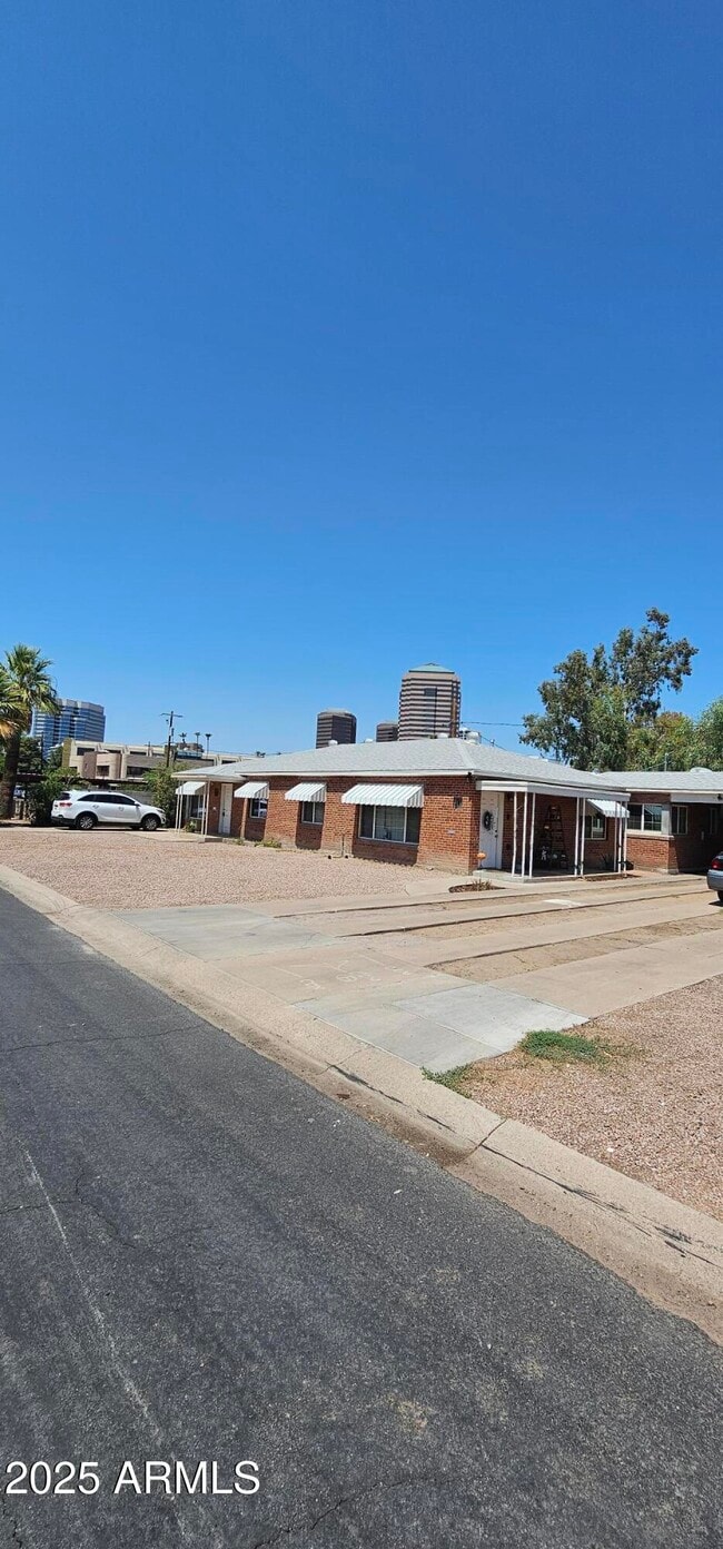 Building Photo - 340 E Virginia Cir