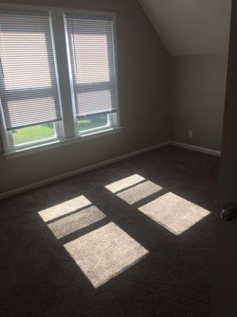 Building Photo - 3Bedroom/1Bath home