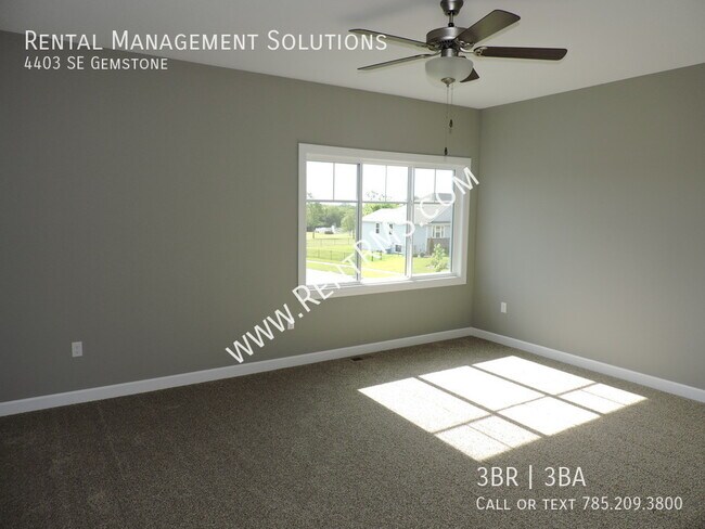 Building Photo - 4403 SE Gemstone-