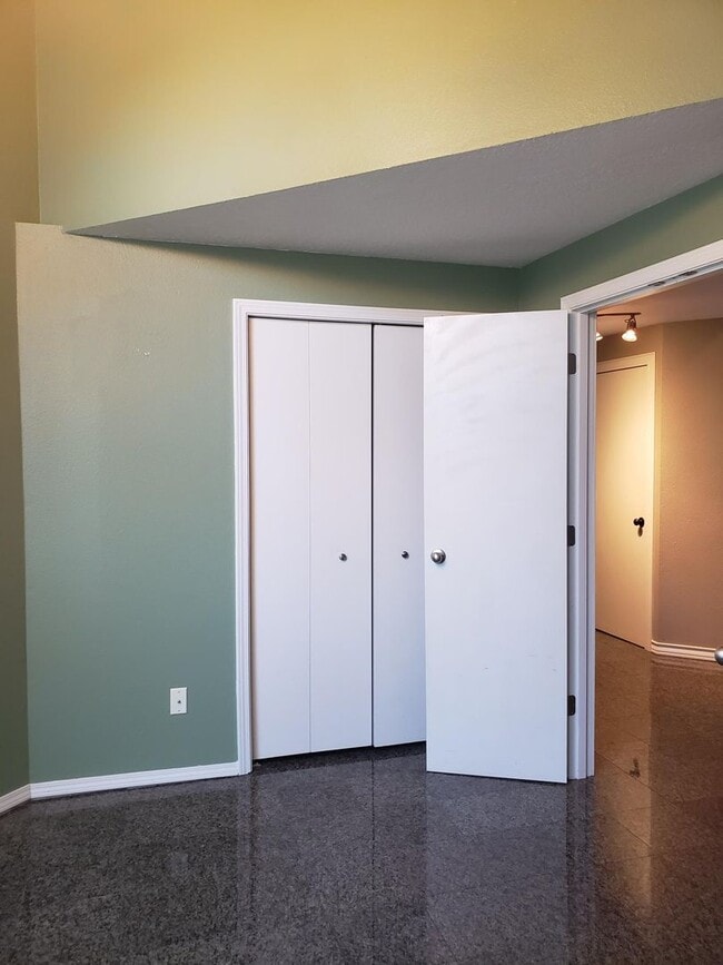 Building Photo - Beautiful Home in Quiet Cul-de-sac!