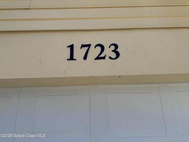 Building Photo - 1723 Bruman Terrace