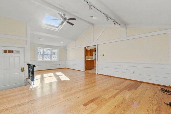 Building Photo - 72 Cambridge Rd