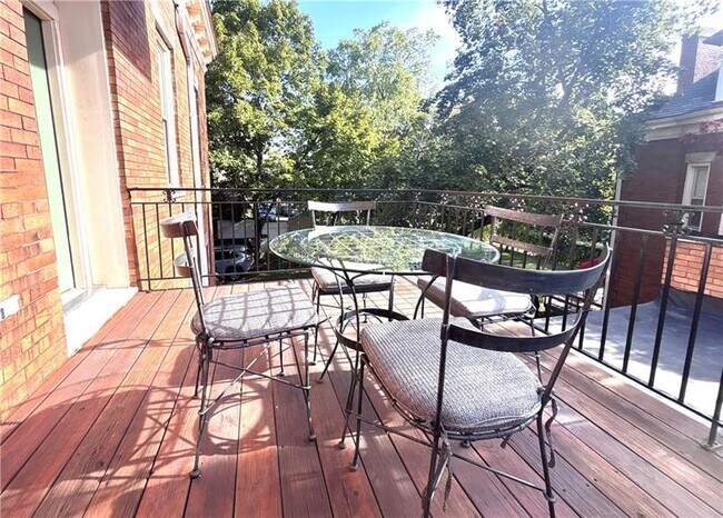 Building Photo - 480 Orchard Ave