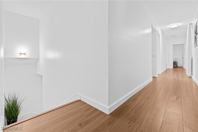 Building Photo - 3303 6th St SW