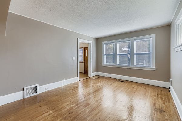 Hardwood floors thru-out - 4244 Longfellow Ave