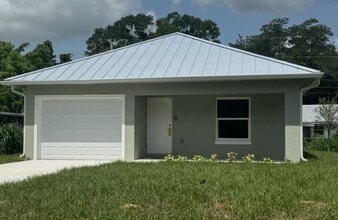 Building Photo - Brand New Home for Rent 3/2/1