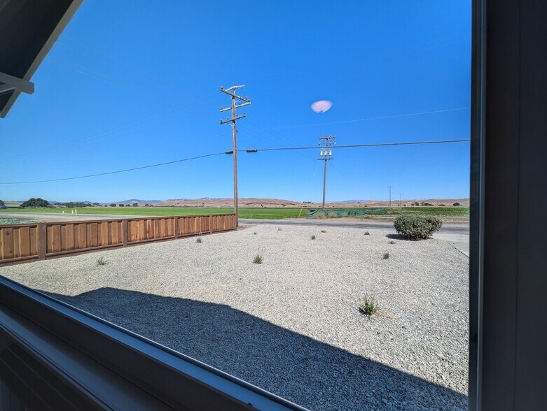 Building Photo - 211 Freitas Rd