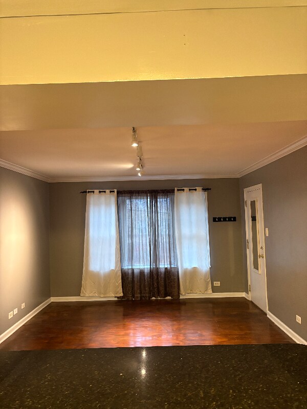 Building Photo - 129 Elmwood Ave