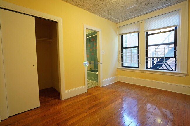 Building Photo - 1455 Beacon St
