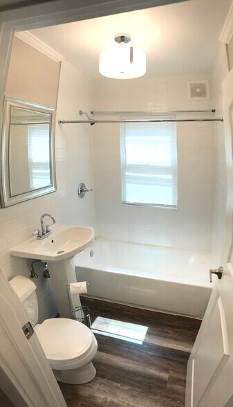 Building Photo - 4510 4th Ave S