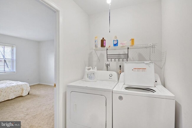 Building Photo - 308 Kidwelly Ct