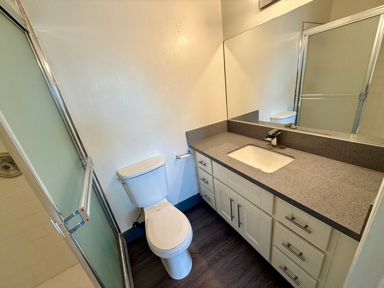 Building Photo - 3510 Clarington Ave