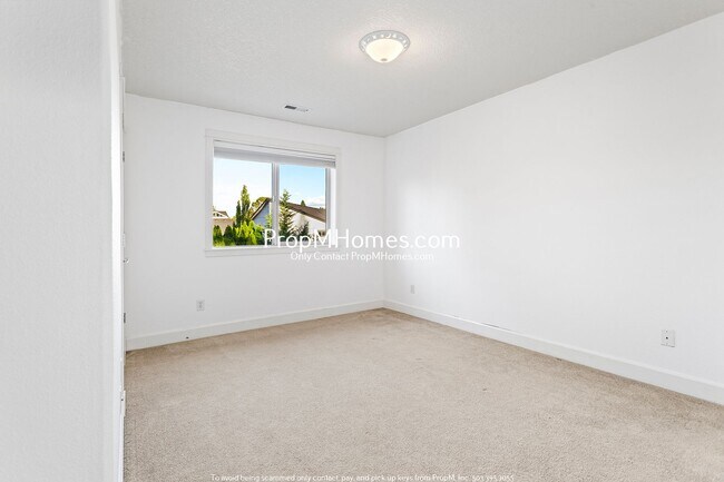 Building Photo - 1134 SE 40th Ave