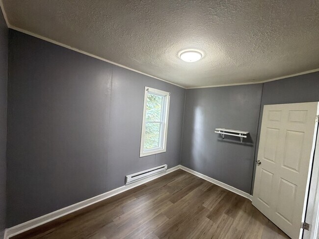 Building Photo - 4144 Hyde Ave
