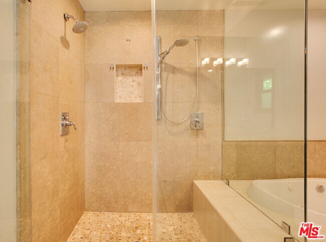 Building Photo - 3363 Colbert Ave