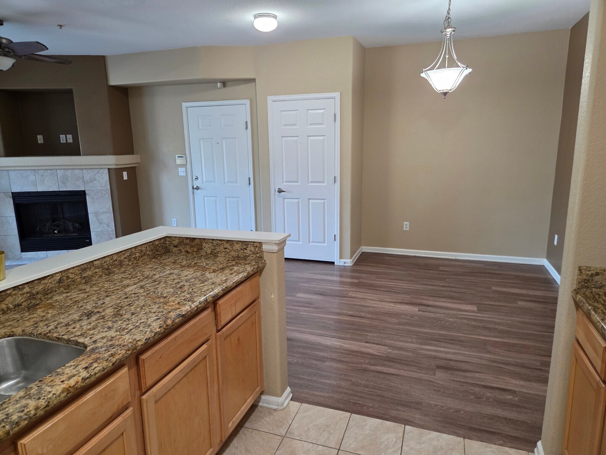 Building Photo - 15700 E Jamison Dr
