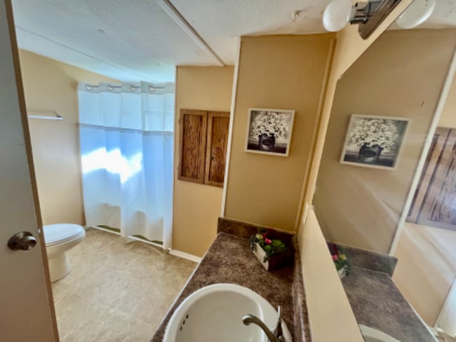 Building Photo - 106 Oleander Dr
