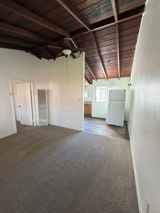 Building Photo - 165 East St