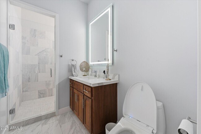 Building Photo - 3112 E Palo Verde Dr