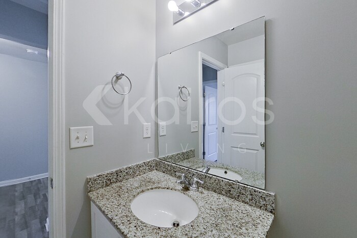 Building Photo - 1190 Silvertrace Dr