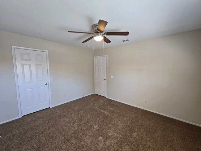 Building Photo - 2804 Crystal Lantern Dr