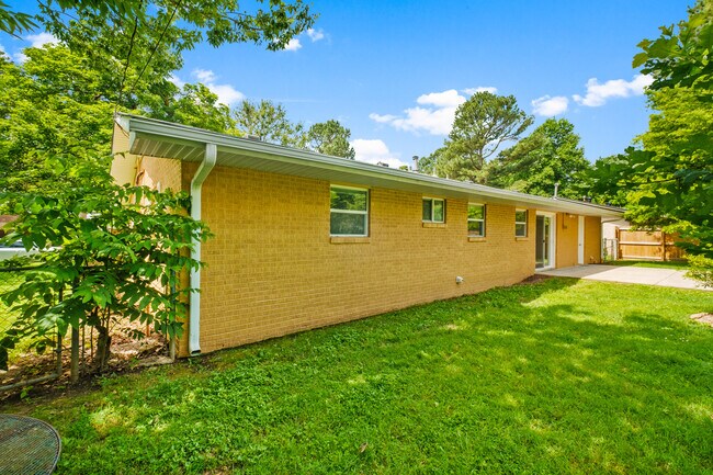 Building Photo - 850 W Kelley St