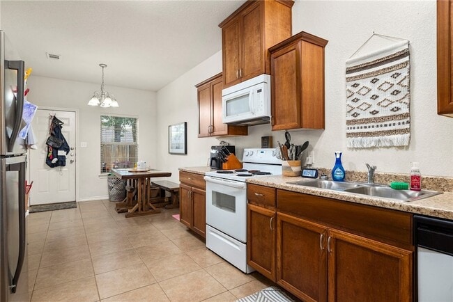 Building Photo - 4451 Reveille Rd