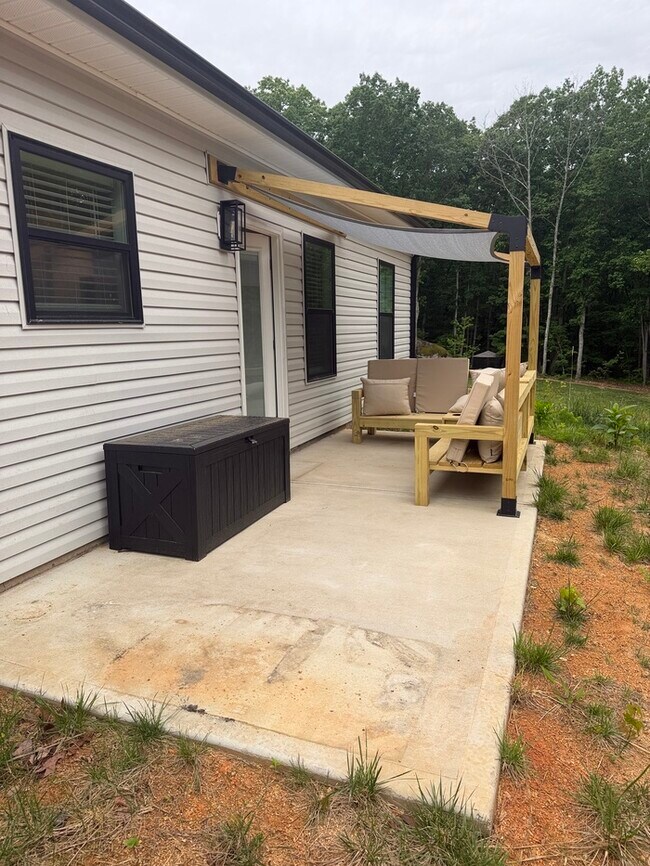 Building Photo - 226 Dunnbrook Dr