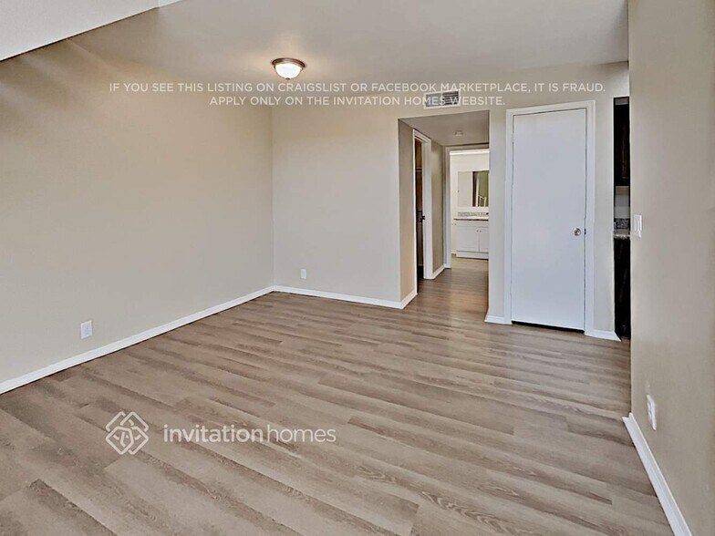 Building Photo - 3729 W Villa Maria Dr