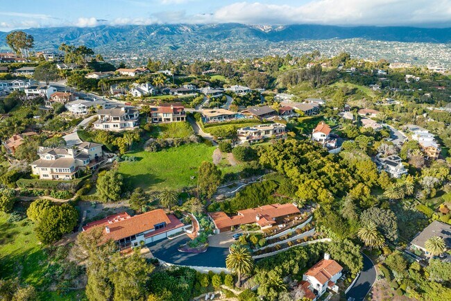 Building Photo - 4,000 SQ. FT. MESA HOME WITH OCEAN & HARBO...