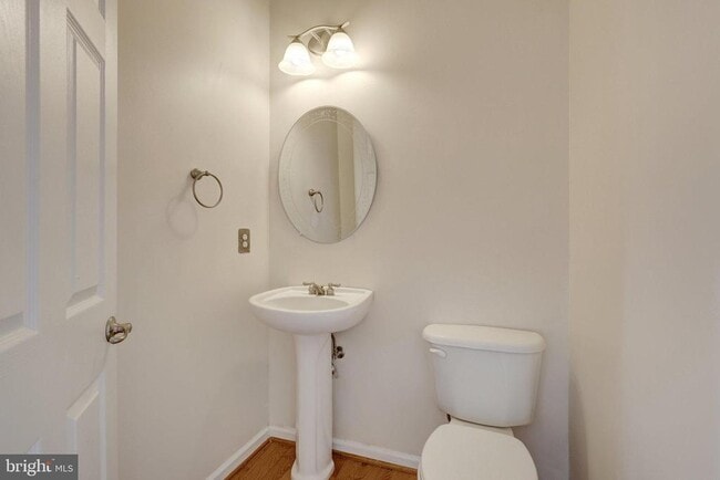 Building Photo - 2451 Silk Ct