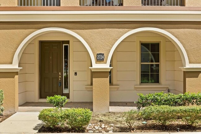 Building Photo - 2724 Lobelia Dr