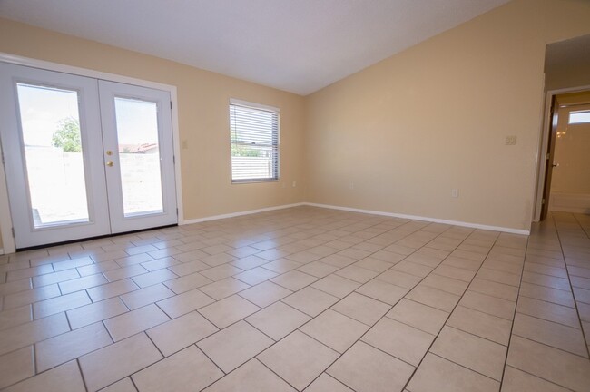 Building Photo - Welcome to this charming 3-bedroom, 2-bath home with Central A/C and Large 2 Car Garage!