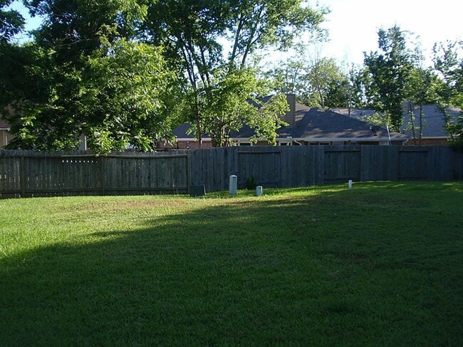Building Photo - 12371 Ridgecrest Dr