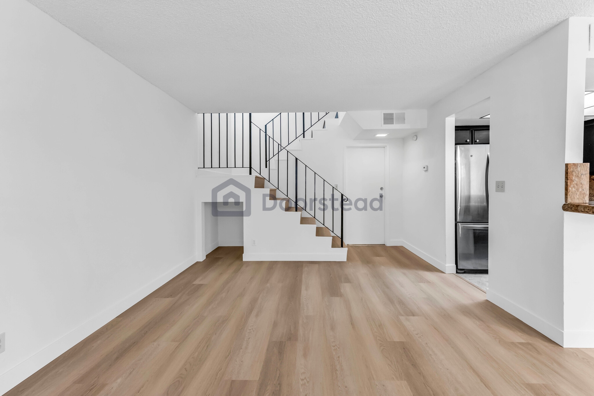 Building Photo - 15555 Nordhoff St