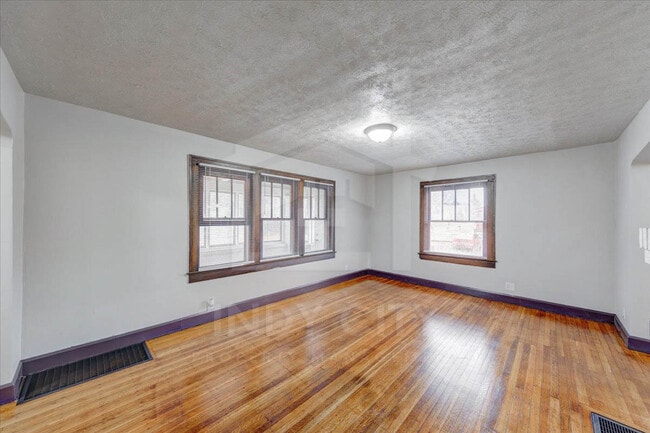 Building Photo - 5617 East 21st St