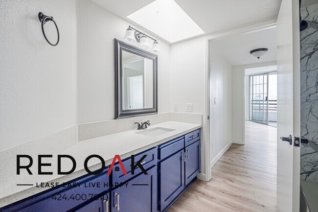 Building Photo - 4320 S Centinela Ave