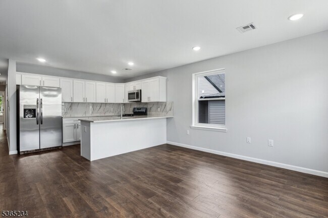 Building Photo - 889 S 17th St