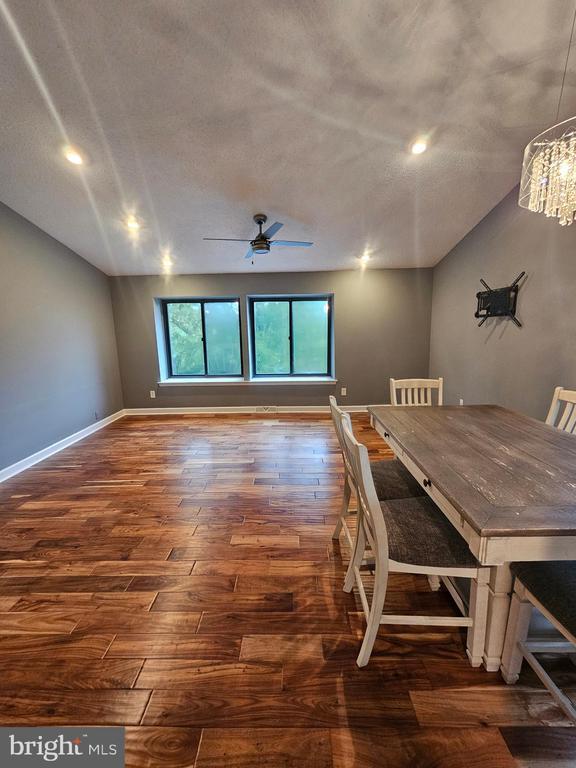 Building Photo - 3435 Pebble Beach Dr