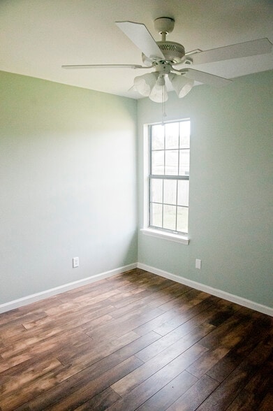 Bedroom 2 - 409 Erskine St