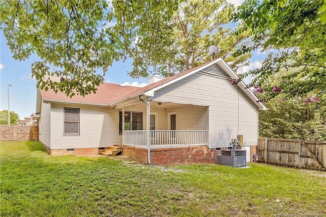 Building Photo - 3 Bed, 2 Bath Nest In Beaver Run