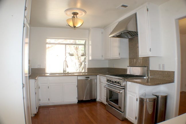 Building Photo - Beautiful 2-story home located in Calabasa...
