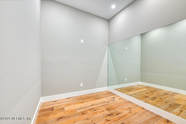 Building Photo - 2410 Beach Blvd