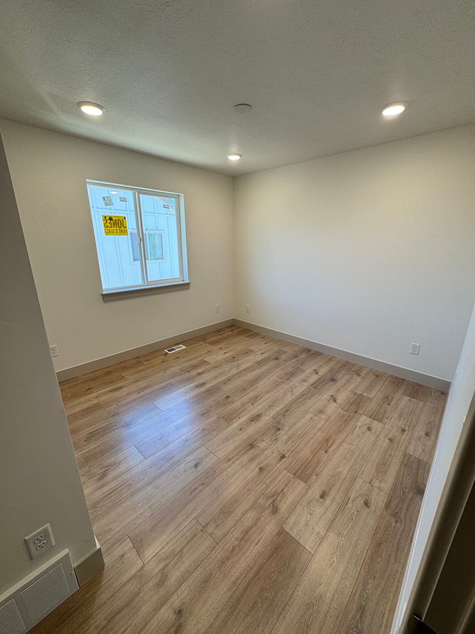 Building Photo - 684 S 750 W