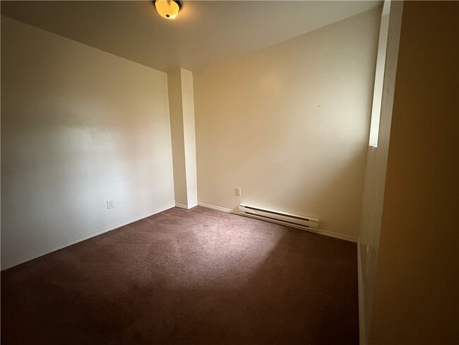 Building Photo - 2 1/2 Cliff St