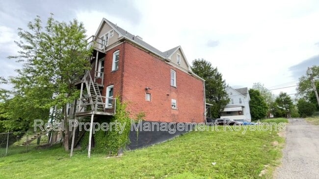 Building Photo - 1834 Flagler St